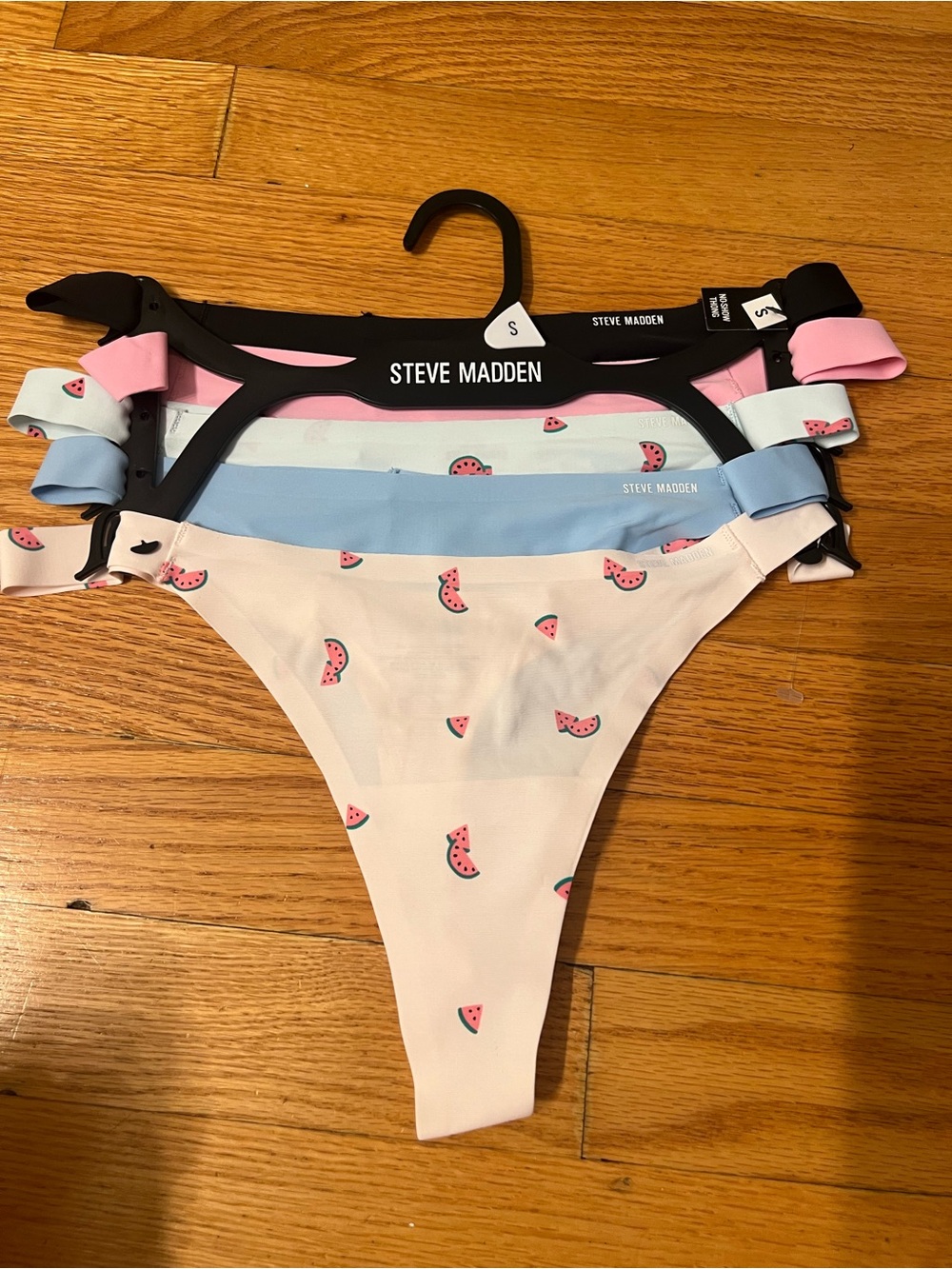 Steve Madden 5 pair Bikini thong underwear
